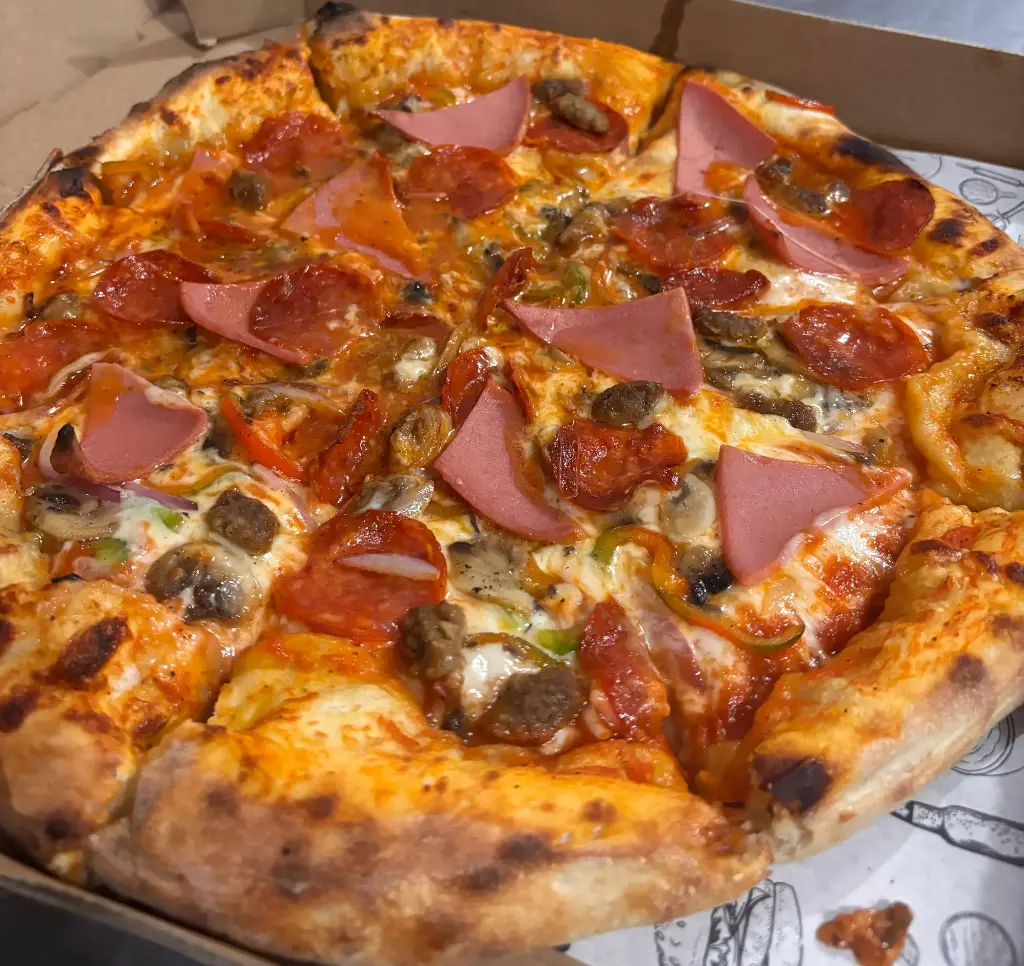 Pizza Tres y tres